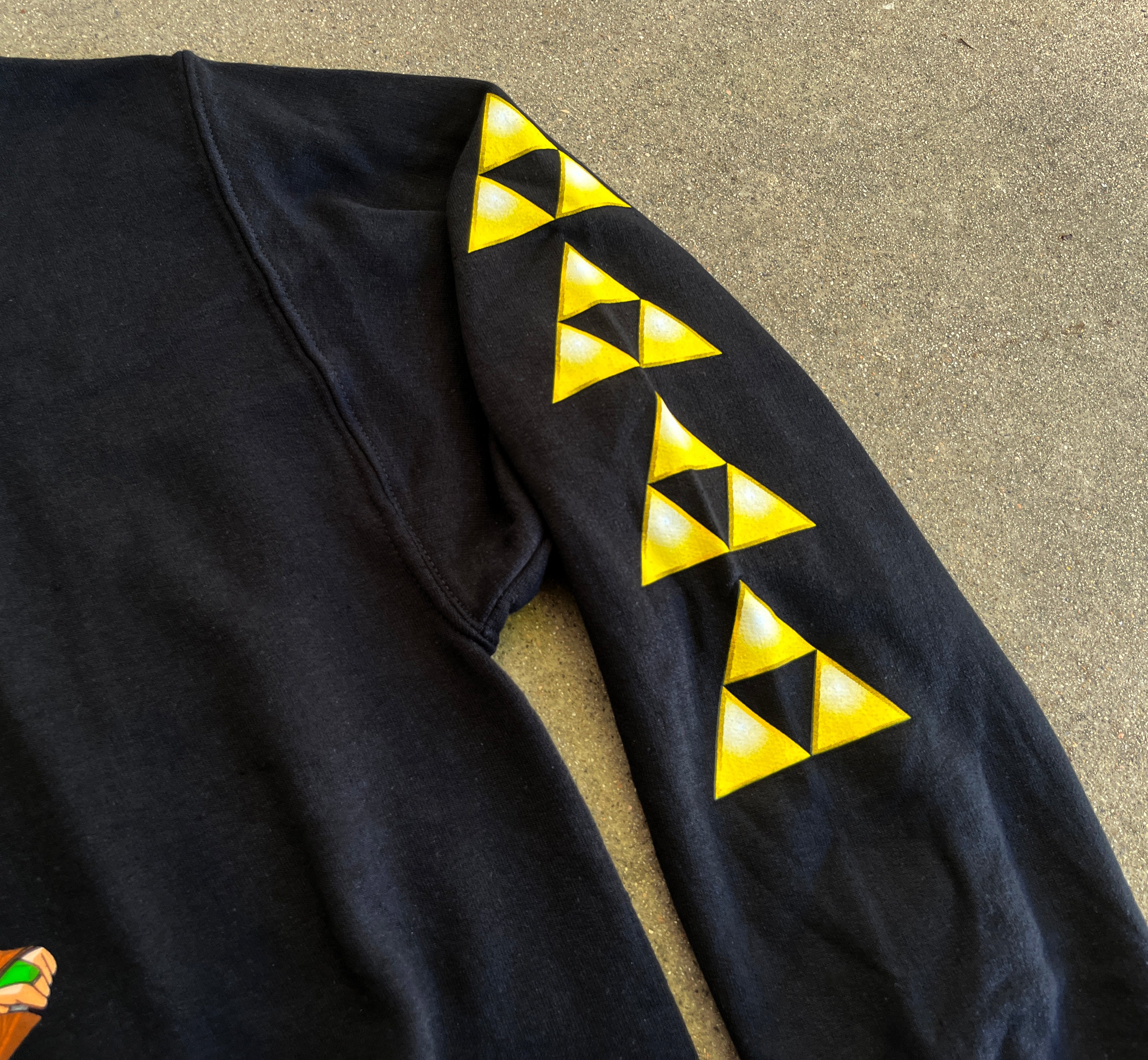 Female Link Hooded Sweatshirt - BLACK - Image 3