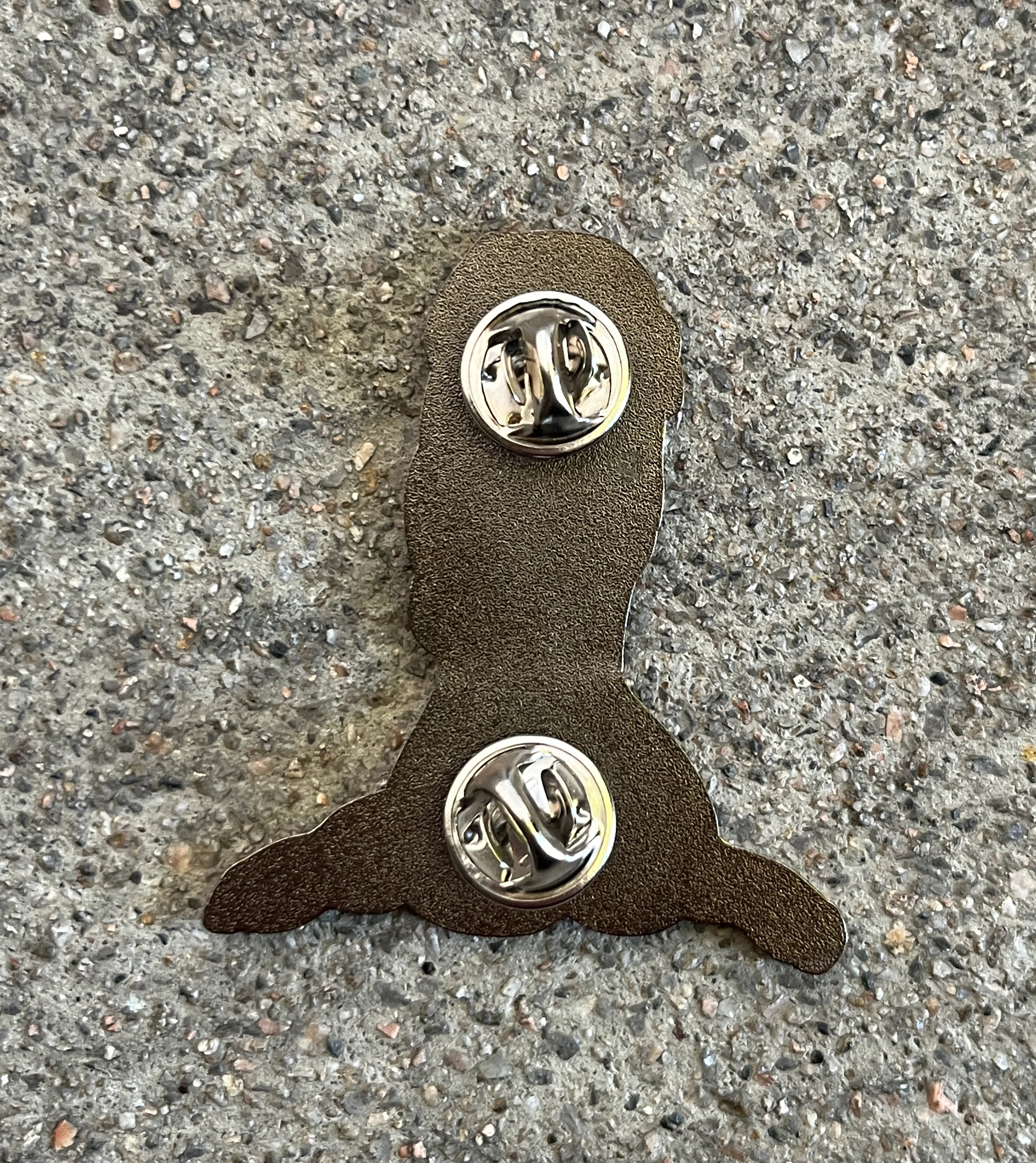 Misaki hard enamel pin - Image 4